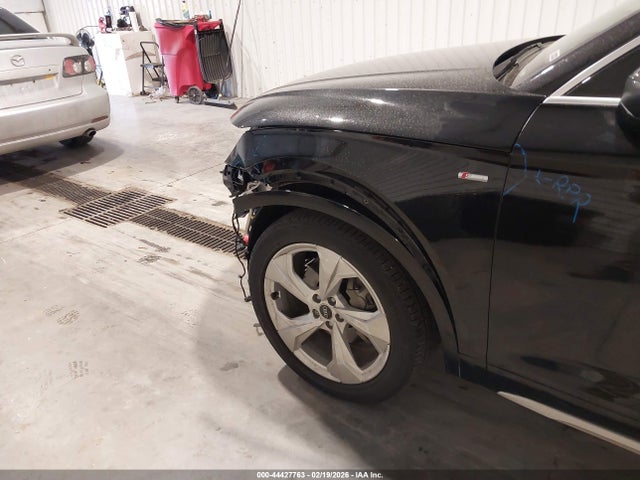 44427763 :رقم المزاد ، WA1EAAFY0P2009229 vin ، 2023 Audi Q5 Premium Plus 45 Tfsi S Line Quattro مزاد بيع