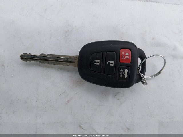 4T4BF1FK5ER407786 Toyota CAMRY LE