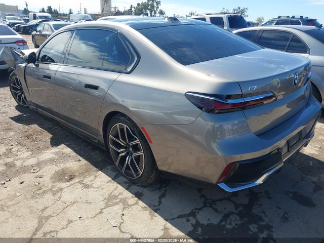 2024 BMW I7 WBY53EJ0XRCP46331 Photo 2
