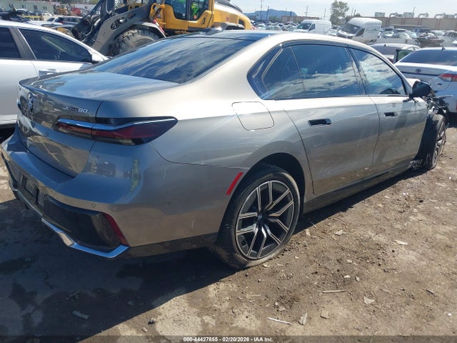 2024 BMW I7 WBY53EJ0XRCP46331 Photo 3