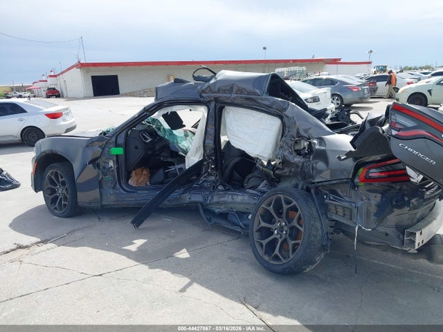 2C3CDXBG2LH254480 Dodge Charger Sxt Rwd