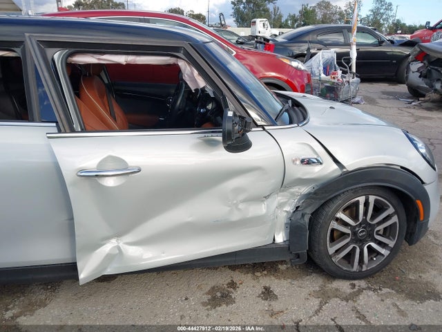 2021 MINI HARDTOP WMWXU9C06M2P15052 Photo 5