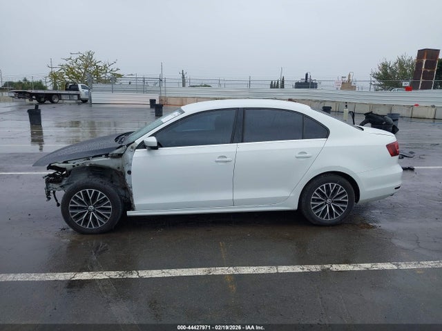 44427971 :رقم المزاد ، 3VW2B7AJ4HM322519 vin ، 2017 Volkswagen Jetta 1.4t S مزاد بيع