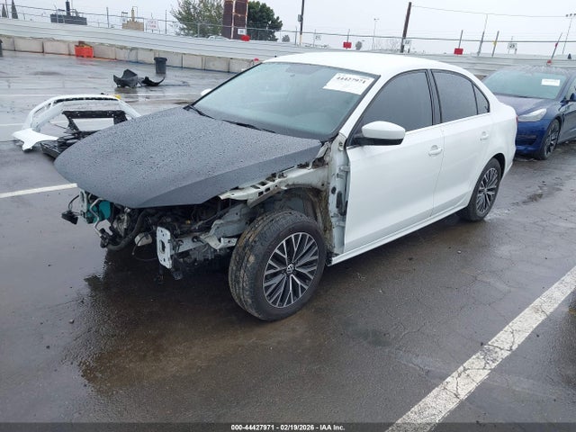 44427971 :رقم المزاد ، 3VW2B7AJ4HM322519 vin ، 2017 Volkswagen Jetta 1.4t S مزاد بيع