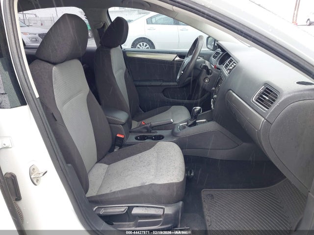 44427971 :رقم المزاد ، 3VW2B7AJ4HM322519 vin ، 2017 Volkswagen Jetta 1.4t S مزاد بيع
