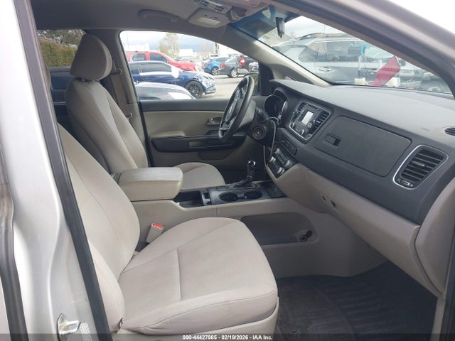 KNDMB5C1XG6175277 KIA SEDONA LX
