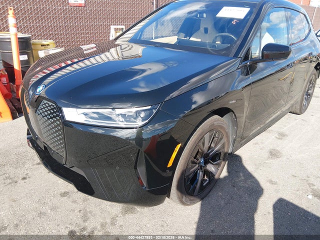 44427993 :رقم المزاد ، WB523CF09RCP90639 vin ، 2024 Bmw Ix Xdrive50 مزاد بيع