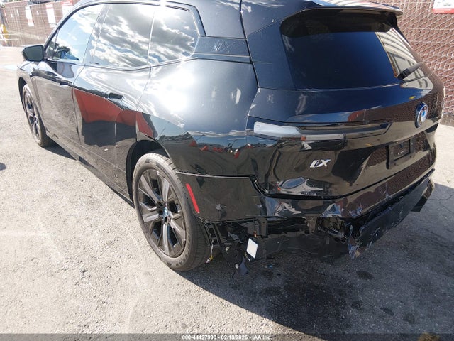 44427993 :رقم المزاد ، WB523CF09RCP90639 vin ، 2024 Bmw Ix Xdrive50 مزاد بيع