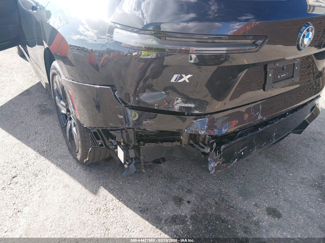 44427993 :رقم المزاد ، WB523CF09RCP90639 vin ، 2024 Bmw Ix Xdrive50 مزاد بيع
