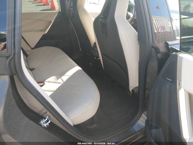 44427993 :رقم المزاد ، WB523CF09RCP90639 vin ، 2024 Bmw Ix Xdrive50 مزاد بيع