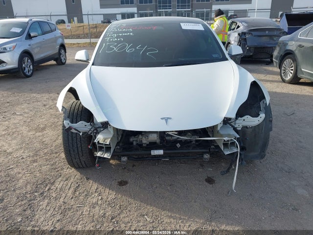 Продаж на аукціоні авто 2022 Tesla Model 3 Long Range Dual Motor All-wheel Drive, vin: 5YJ3E1EB9NF130642, номер лоту: 44428004