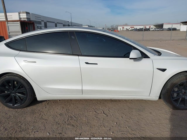 Продаж на аукціоні авто 2022 Tesla Model 3 Long Range Dual Motor All-wheel Drive, vin: 5YJ3E1EB9NF130642, номер лоту: 44428004