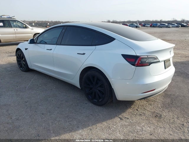 2022 TESLA MODEL 3 5YJ3E1EB9NF130642 Photo 2