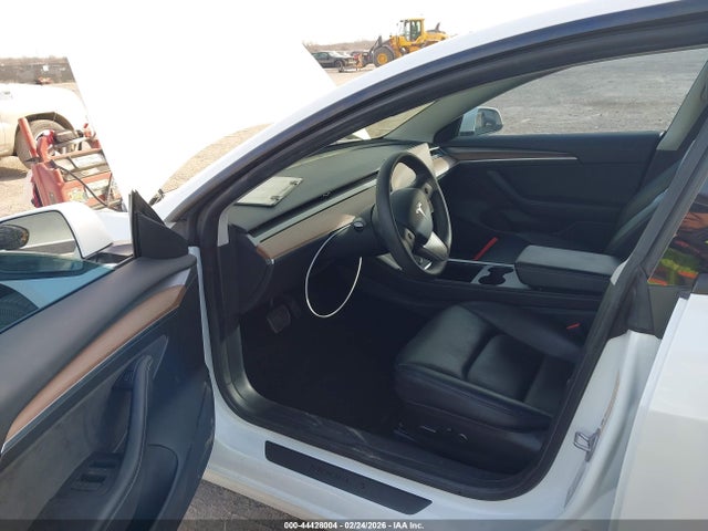 2022 TESLA MODEL 3 5YJ3E1EB9NF130642 Photo 4