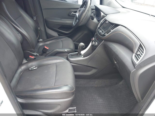 KL7CJLSB1JB692461 Chevrolet Trax Lt