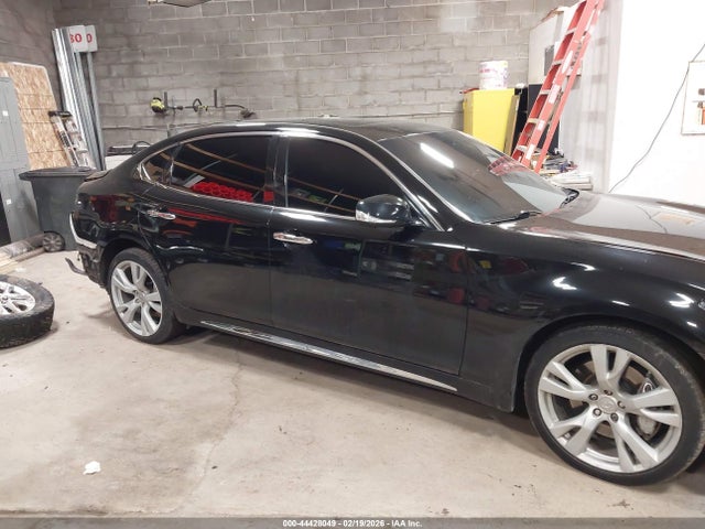 44428049 :رقم المزاد ، JN1BY1PR3HM210045 vin ، 2017 Infiniti Q70l 3.7x مزاد بيع