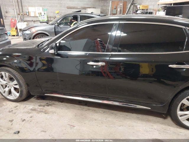 44428049 :رقم المزاد ، JN1BY1PR3HM210045 vin ، 2017 Infiniti Q70l 3.7x مزاد بيع