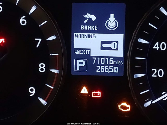 44428049 :رقم المزاد ، JN1BY1PR3HM210045 vin ، 2017 Infiniti Q70l 3.7x مزاد بيع