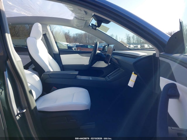 Продаж на аукціоні авто 2026 Tesla Model Y Long Range Launch Series/premium All-wheel Drive, vin: 7SAYGDEE7TF567082, номер лоту: 44428079