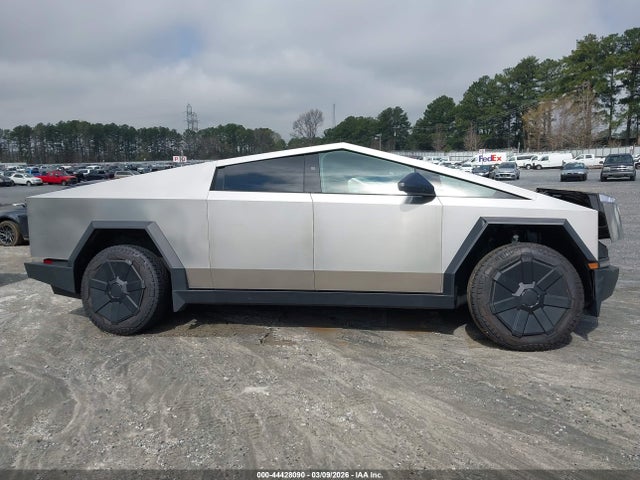 44428090 :رقم المزاد ، 7G2CEHEE3RA052720 vin ، 2024 Tesla Cybertruck Cyberbeast مزاد بيع