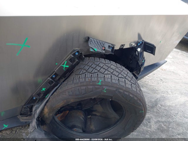 44428090 :رقم المزاد ، 7G2CEHEE3RA052720 vin ، 2024 Tesla Cybertruck Cyberbeast مزاد بيع