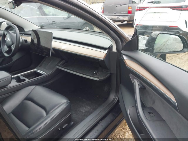Продаж на аукціоні авто 2023 Tesla Model 3 Rear-wheel Drive, vin: 5YJ3E1EA6PF433985, номер лоту: 44428136