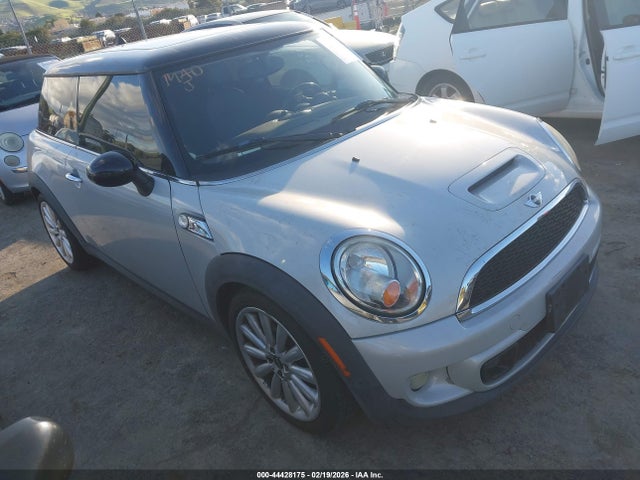 2011 MINI COOPER S WMWSV3C57BTY10372