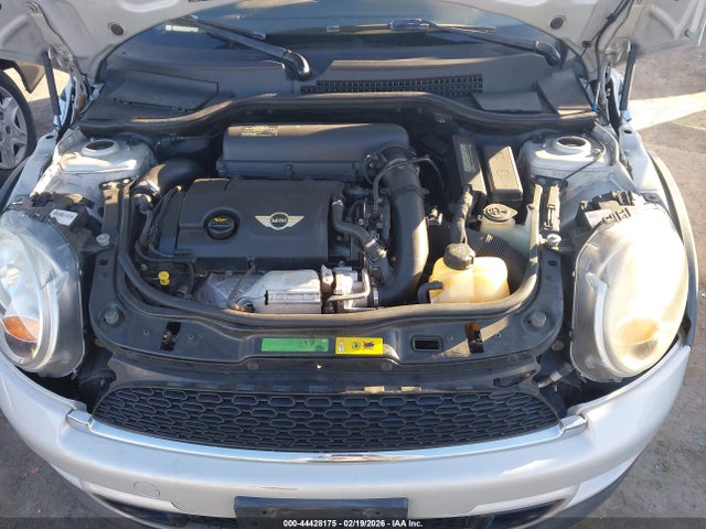 2011 MINI COOPER S WMWSV3C57BTY10372 Photo 9