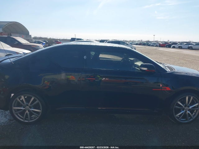 Scion TC 2016 JTKJF5C75GJ018371 Image 13