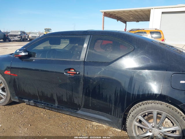 Scion TC 2016 JTKJF5C75GJ018371 Image 14