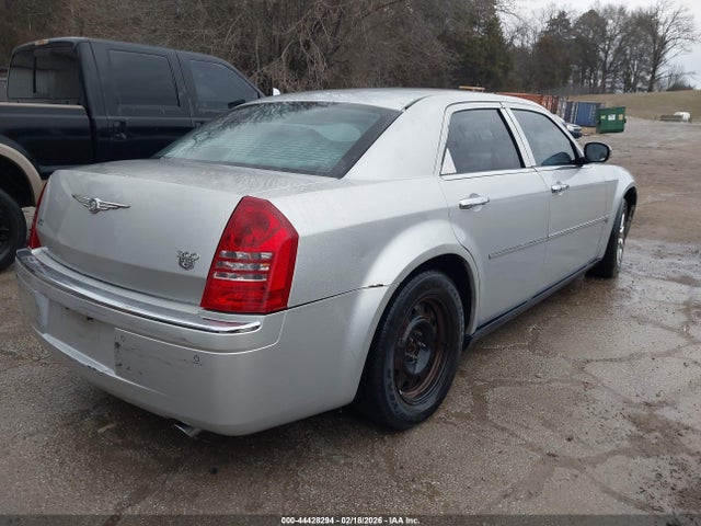 2005 Chrysler 300c მანქანა იყიდება აუქციონზე, vin: 2C3AA63H25H105751, აუქციონის ნომერი: 44428294