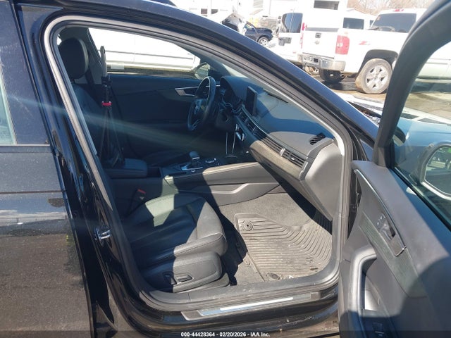 2019 AUDI A4 WAUGMAF47KN019523 Photo 4
