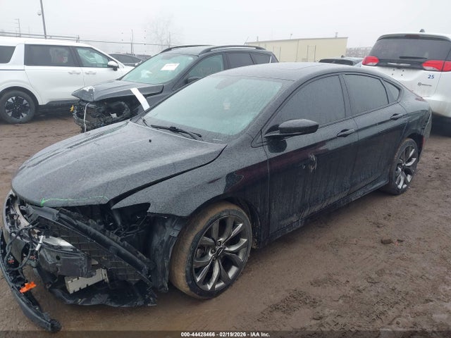 44428466 :رقم المزاد ، 1C3CCCDG4FN644193 vin ، 2015 Chrysler 200 S مزاد بيع