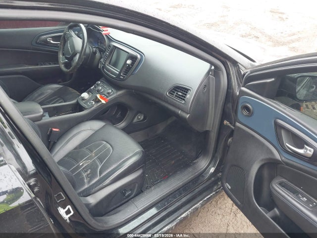 44428466 :رقم المزاد ، 1C3CCCDG4FN644193 vin ، 2015 Chrysler 200 S مزاد بيع