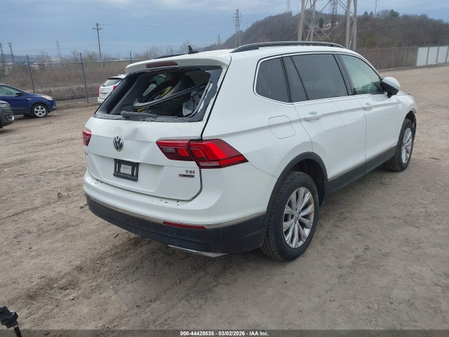 44428535 :رقم المزاد ، 3VV2B7AX4JM116065 vin ، 2018 Volkswagen Tiguan 2.0t Se/2.0t Sel مزاد بيع