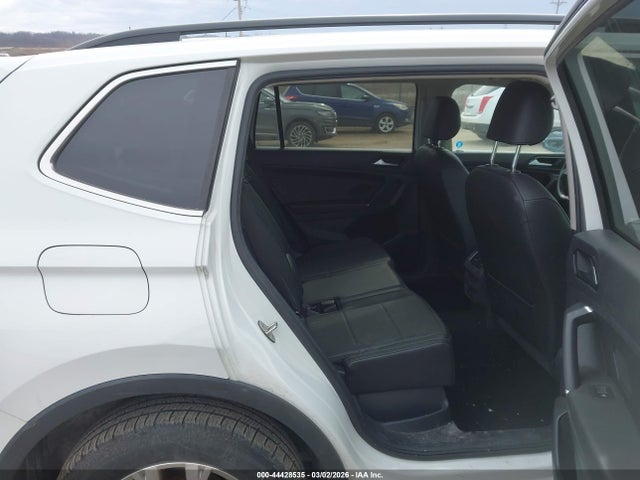 44428535 :رقم المزاد ، 3VV2B7AX4JM116065 vin ، 2018 Volkswagen Tiguan 2.0t Se/2.0t Sel مزاد بيع