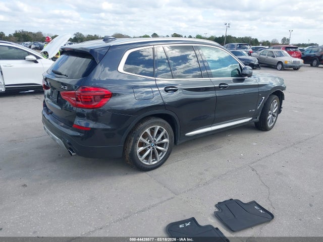 2018 BMW X3 5UXTR9C54JLC82305 Photo 3