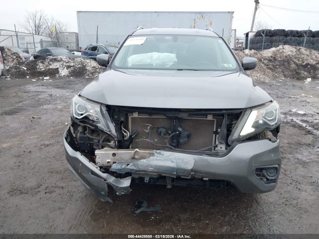 5N1DR2MM8JC648858 Nissan Pathfinder S