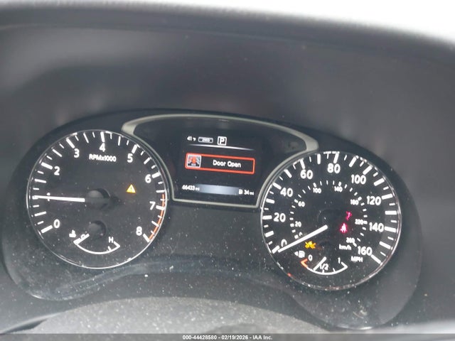 5N1DR2MM8JC648858 Nissan Pathfinder S