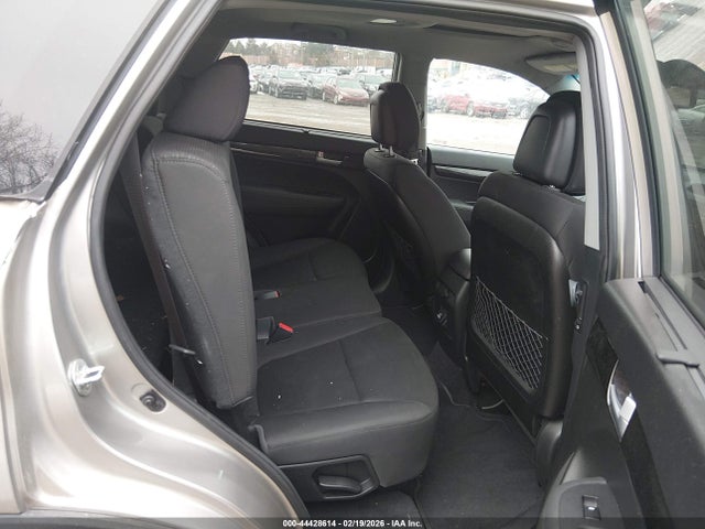 5XYKTDA71FG609829 KIA Sorento Lx V6