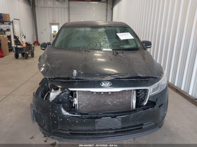 KIA Sedona L 2018 KNDMA5C11J6388256 Image 13
