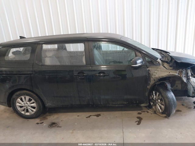 KIA Sedona L 2018 KNDMA5C11J6388256 Image 14