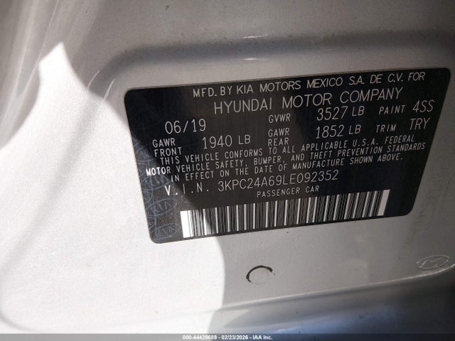 44428689 :رقم المزاد ، 3KPC24A69LE092352 vin ، 2020 Hyundai Accent Se مزاد بيع