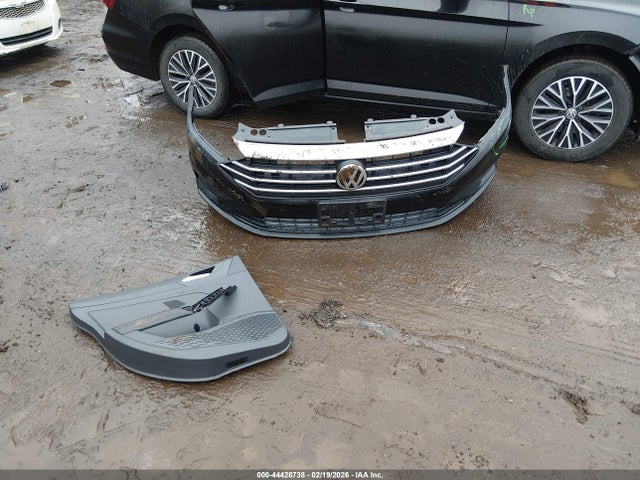 2020 Volkswagen Jetta 1.4t R-line/1.4t S/1.4t Se მანქანა იყიდება აუქციონზე, vin: 3VWCB7BU6LM003158, აუქციონის ნომერი: 44428738
