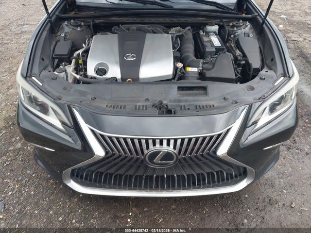 44428742 :رقم المزاد ، 58ABZ1B12KU028604 vin ، 2019 Lexus Es 350 مزاد بيع
