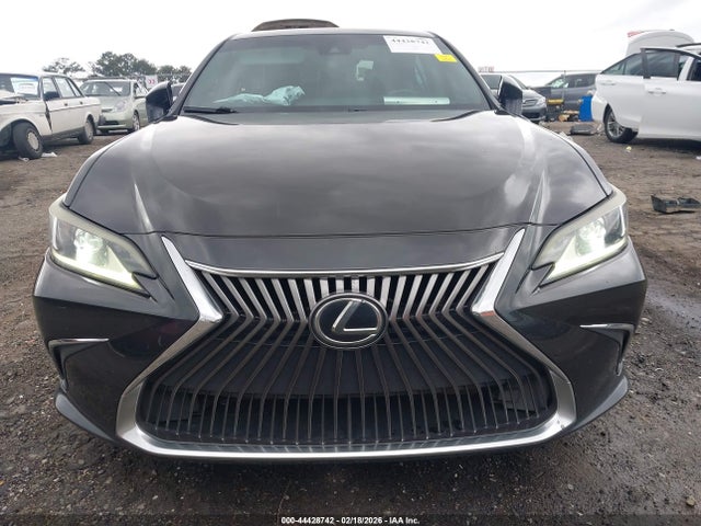 44428742 :رقم المزاد ، 58ABZ1B12KU028604 vin ، 2019 Lexus Es 350 مزاد بيع