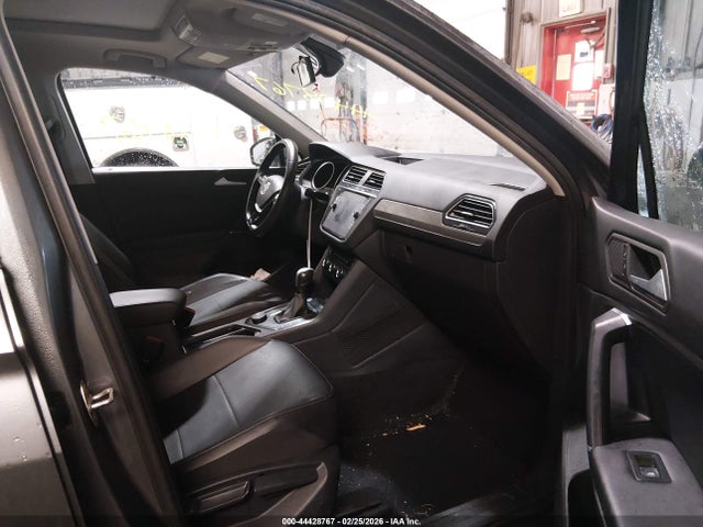 Продажа на аукционе авто 2020 Volkswagen Tiguan 2.0t Se/2.0t Se R-line Black/2.0t Sel, vin: 3VV2B7AX3LM100443, номер лота: 44428767