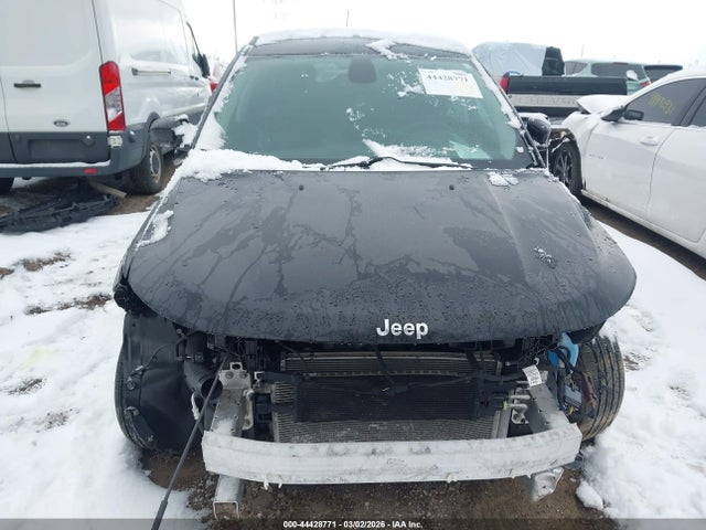 2021 Jeep Compass Latitude 4x4 მანქანა იყიდება აუქციონზე, vin: 3C4NJDBB1MT538045, აუქციონის ნომერი: 44428771