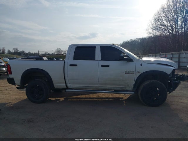 44428895 :رقم المزاد ، 3C6UR5CL2JG356867 vin ، 2018 Ram 2500 Tradesman  4x4 6'4 Box مزاد بيع