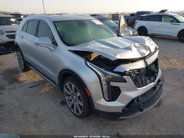2019 CADILLAC XT4 1GYFZCR40KF137957